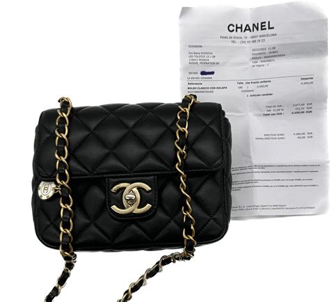 Chanel usa bolso